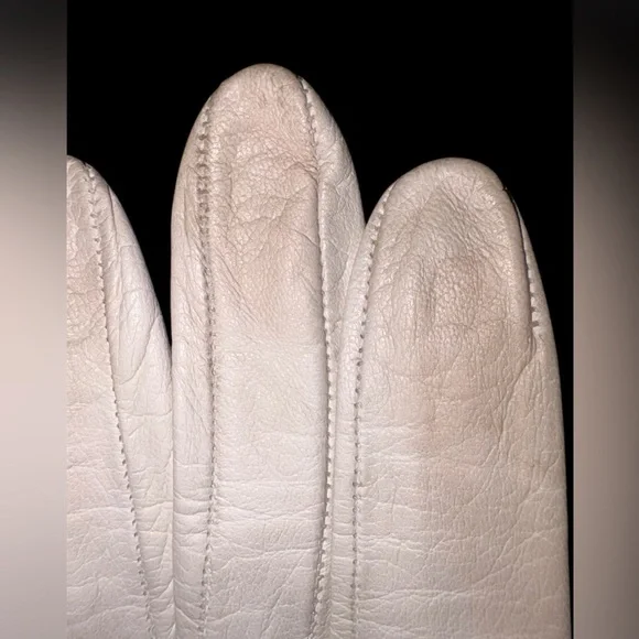 Vintage Ivory French Kidskins w 100% silk lining - Picture 3 of 5